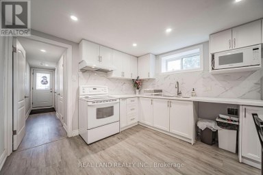37 PAWNEE AVENUE Toronto (Pleasant View) Ontario photo 24