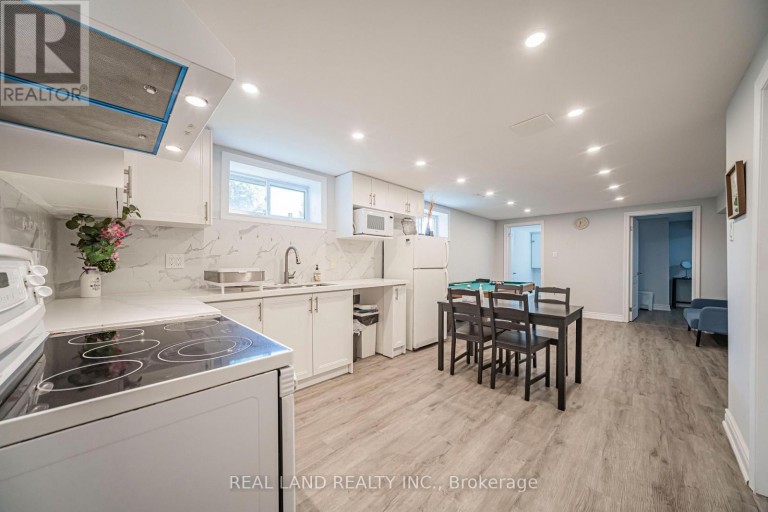 37 PAWNEE AVENUE, Toronto (Pleasant View), Ontario, M2H3C6