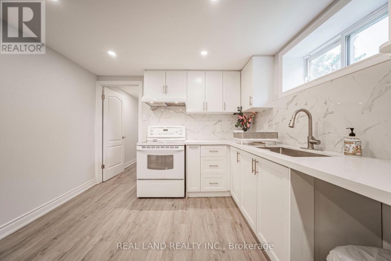 37 PAWNEE AVENUE, Toronto (Pleasant View), Ontario, M2H3C6
