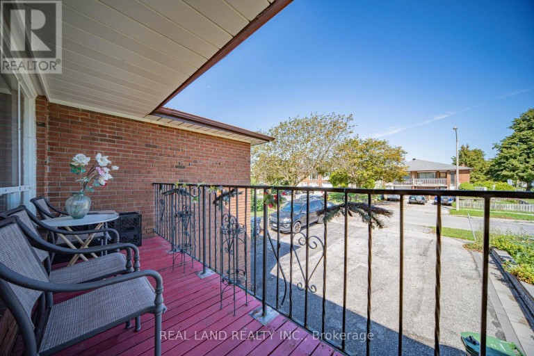 37 PAWNEE AVENUE, Toronto (Pleasant View), Ontario, M2H3C6