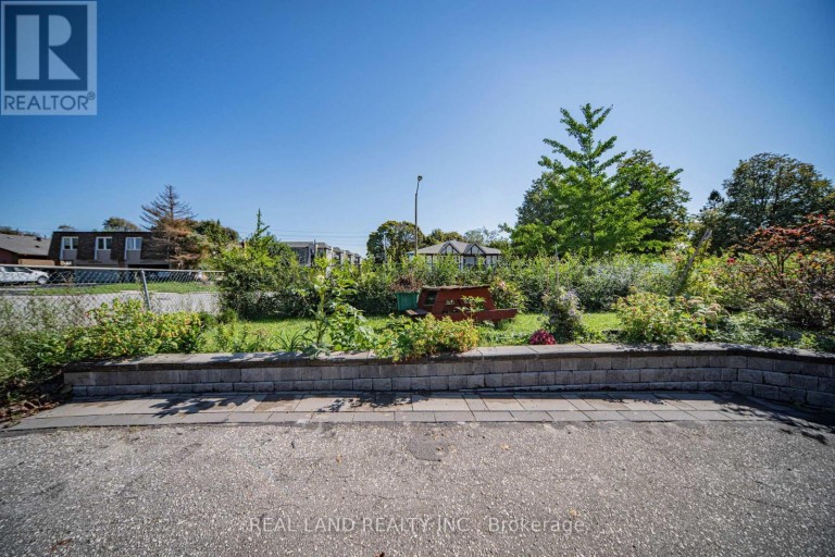 37 PAWNEE AVENUE, Toronto (Pleasant View), Ontario, M2H3C6