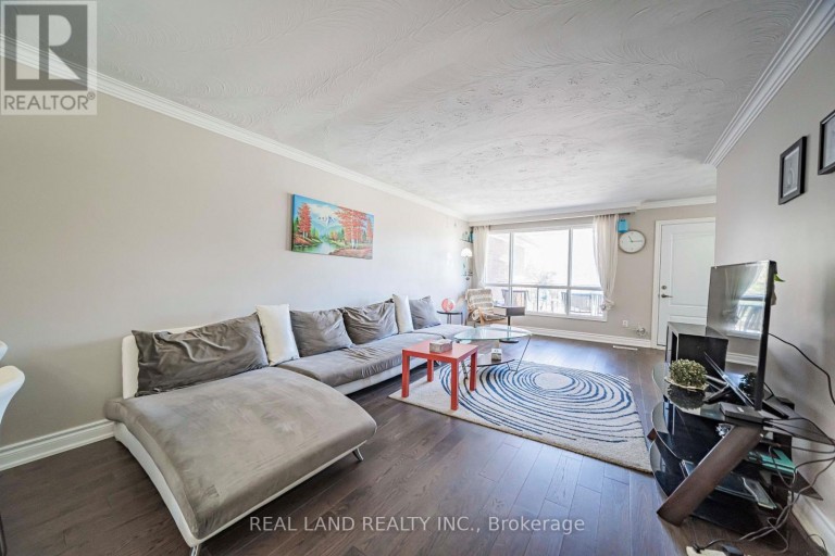 37 PAWNEE AVENUE, Toronto (Pleasant View), Ontario, M2H3C6