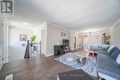 37 PAWNEE AVENUE Toronto (Pleasant View) Ontario photo 9