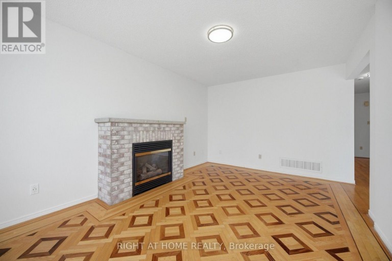 11 LYNDA MCNEIL PLACE, Markham (Middlefield), Ontario, L3S3E4