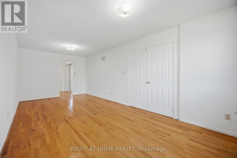 11 LYNDA MCNEIL PLACE, Markham (Middlefield), Ontario, L3S3E4