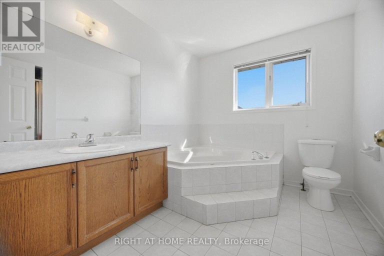 11 LYNDA MCNEIL PLACE, Markham (Middlefield), Ontario, L3S3E4