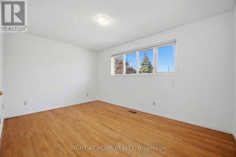 11 LYNDA MCNEIL PLACE, Markham (Middlefield), Ontario, L3S3E4