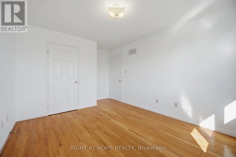 11 LYNDA MCNEIL PLACE, Markham (Middlefield), Ontario, L3S3E4
