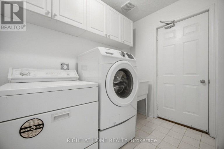 11 LYNDA MCNEIL PLACE, Markham (Middlefield), Ontario, L3S3E4