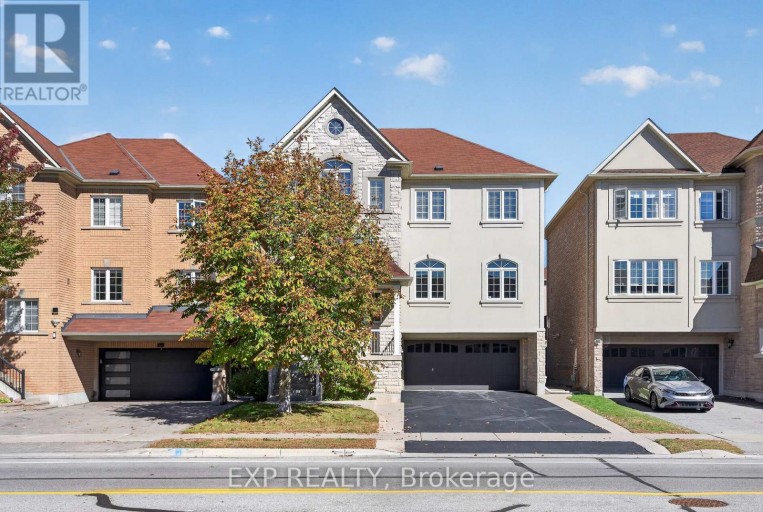 209 WOODSPRING AVENUE, Newmarket (Woodland Hill), Ontario, L3X3J4
