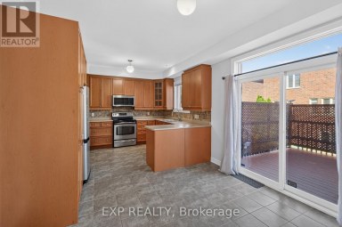 209 WOODSPRING AVENUE Newmarket (Woodland Hill) Ontario photo 18