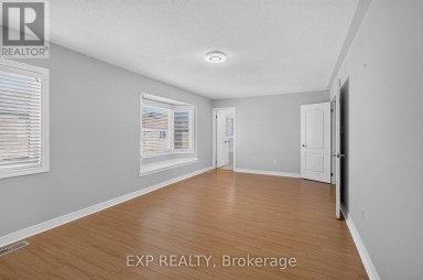 209 WOODSPRING AVENUE Newmarket (Woodland Hill) Ontario photo 26