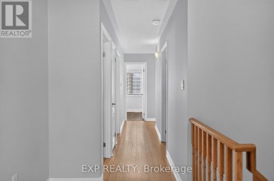 209 WOODSPRING AVENUE Newmarket (Woodland Hill) Ontario photo 32