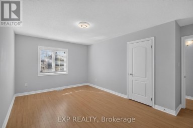 209 WOODSPRING AVENUE Newmarket (Woodland Hill) Ontario photo 35