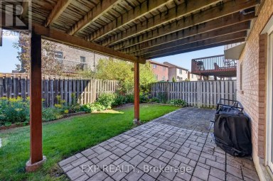 209 WOODSPRING AVENUE Newmarket (Woodland Hill) Ontario photo 48