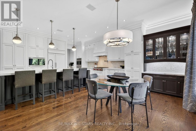 126 HILLVIEW ROAD, Aurora (Aurora Village), Ontario, L4G2M5
