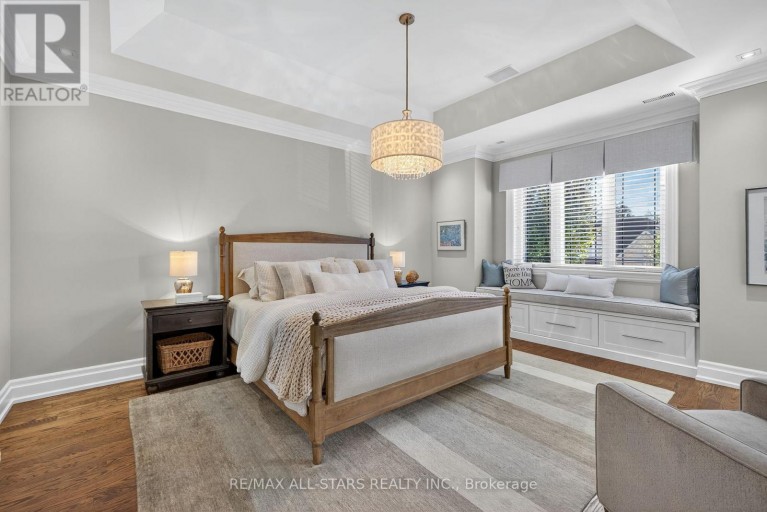 126 HILLVIEW ROAD, Aurora (Aurora Village), Ontario, L4G2M5