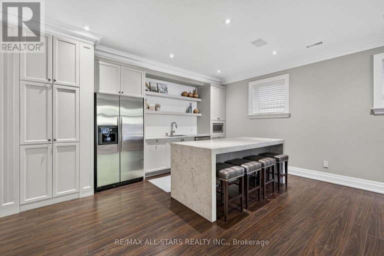126 HILLVIEW ROAD, Aurora (Aurora Village), Ontario, L4G2M5