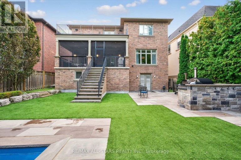 126 HILLVIEW ROAD, Aurora (Aurora Village), Ontario, L4G2M5