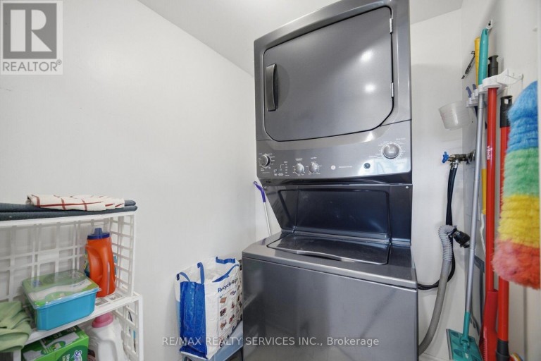 404 - 330 MILL STREET S, Brampton (Brampton South), Ontario, L6Y3V3