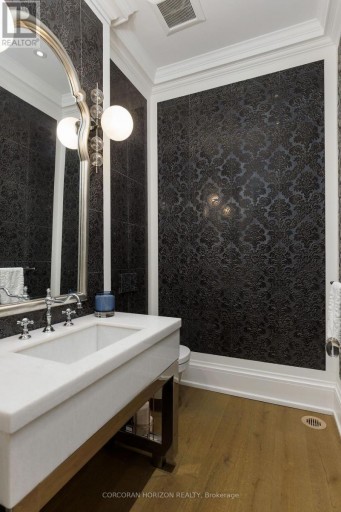 33 GREEN VALLEY ROAD, Toronto (Bridle Path-Sunnybrook-York Mills), Ontario, M2P1A4