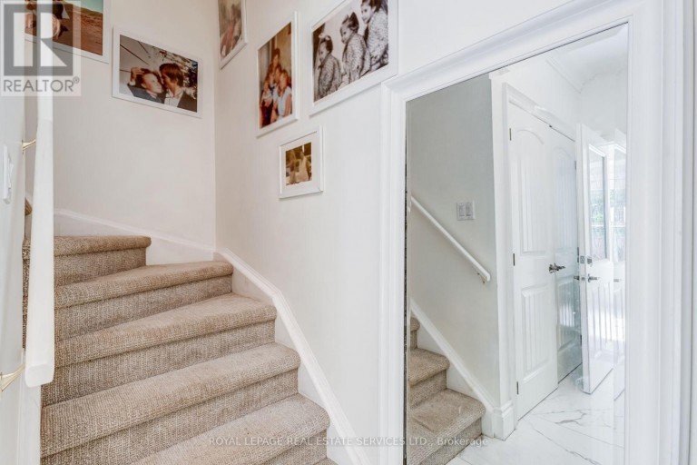 2305 BELYEA STREET, Oakville (BR Bronte), Ontario, L6L1N7