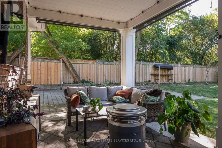 2305 BELYEA STREET, Oakville (BR Bronte), Ontario, L6L1N7