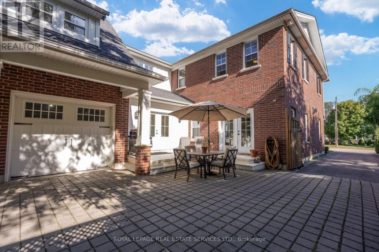 2305 BELYEA STREET, Oakville (BR Bronte), Ontario, L6L1N7