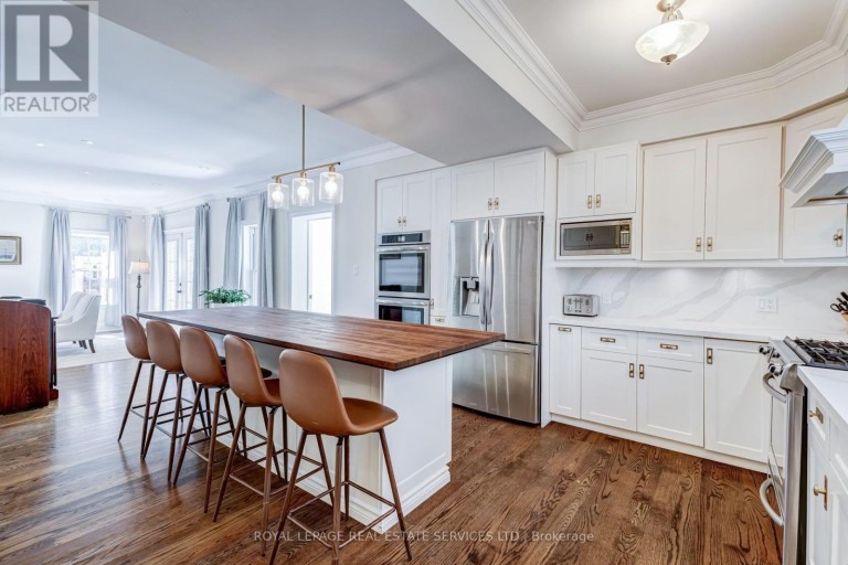 2305 BELYEA STREET, Oakville (BR Bronte), Ontario, L6L1N7