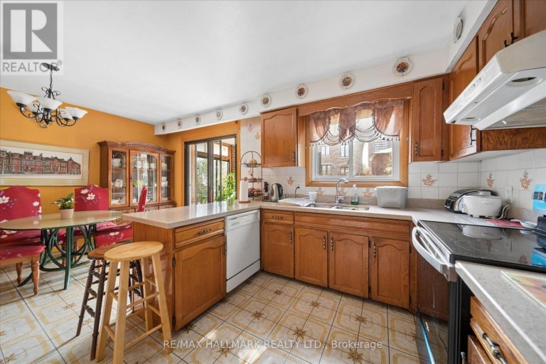 16 ASCOLDA BOULEVARD, Toronto (Eglinton East), Ontario, M1J2N7