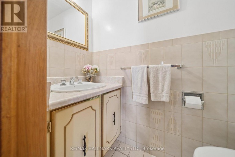 16 ASCOLDA BOULEVARD, Toronto (Eglinton East), Ontario, M1J2N7