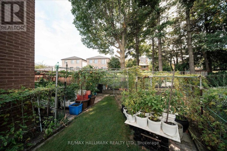 16 ASCOLDA BOULEVARD, Toronto (Eglinton East), Ontario, M1J2N7