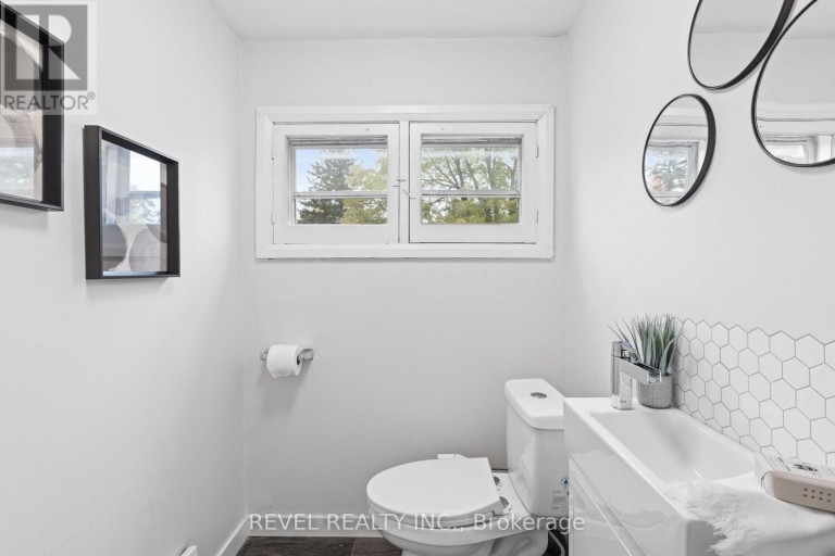 20 DIVISION STREET, Kawartha Lakes (Lindsay), Ontario, K9V4S1