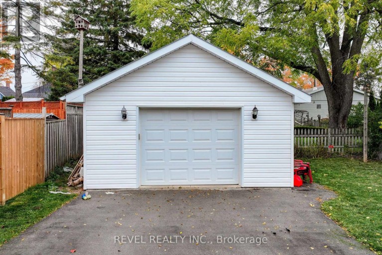 20 DIVISION STREET, Kawartha Lakes (Lindsay), Ontario, K9V4S1