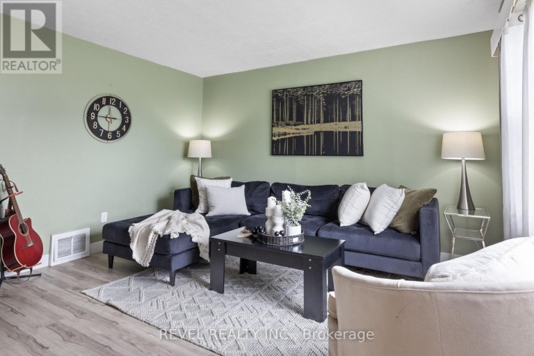 20 DIVISION STREET, Kawartha Lakes (Lindsay), Ontario, K9V4S1