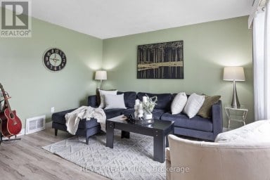 20 DIVISION STREET Kawartha Lakes (Lindsay) Ontario photo 7
