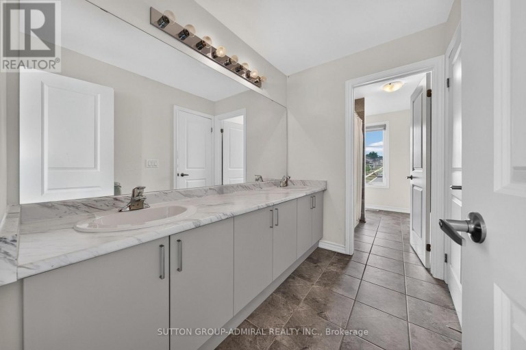 76 CALYPSO AVENUE, Springwater (Midhurst), Ontario, L9X2C5