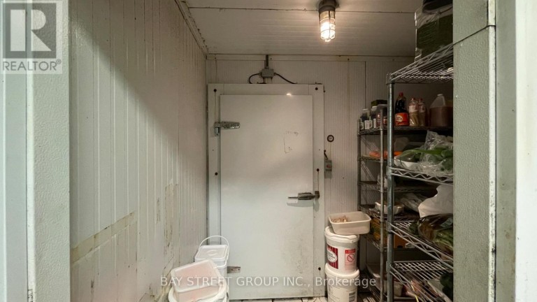 43 MAIN STREET E, Grimsby (Grimsby East), Ontario, L3M1M7
