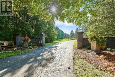 7860 CEDARBROOK TRAIL Whitby Ontario photo 6