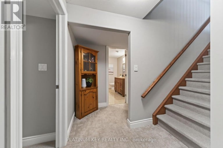 9 RONALD BLOORE DRIVE, Sarnia, Ontario, N7W1C5