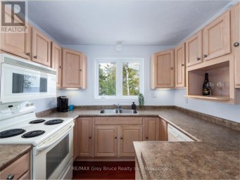 146 MCKAGUE ROAD Northern Bruce Peninsula Ontario photo 13