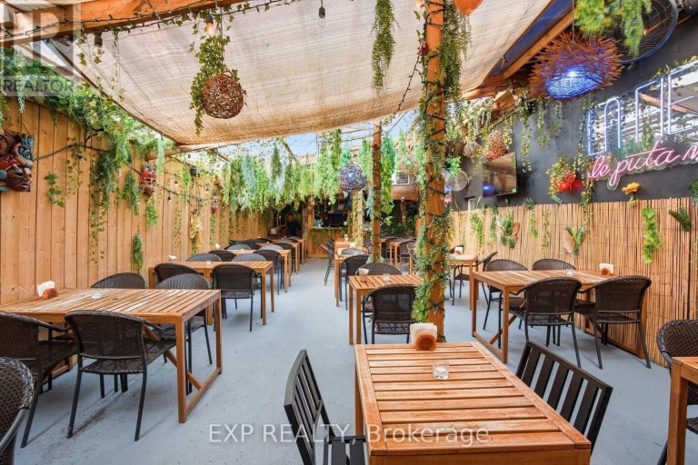1263 QUEEN STREET W, Toronto (South Parkdale), Ontario, M6K1L5