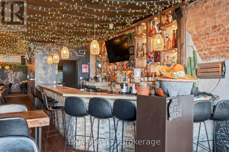 1263 QUEEN STREET W, Toronto (South Parkdale), Ontario, M6K1L5