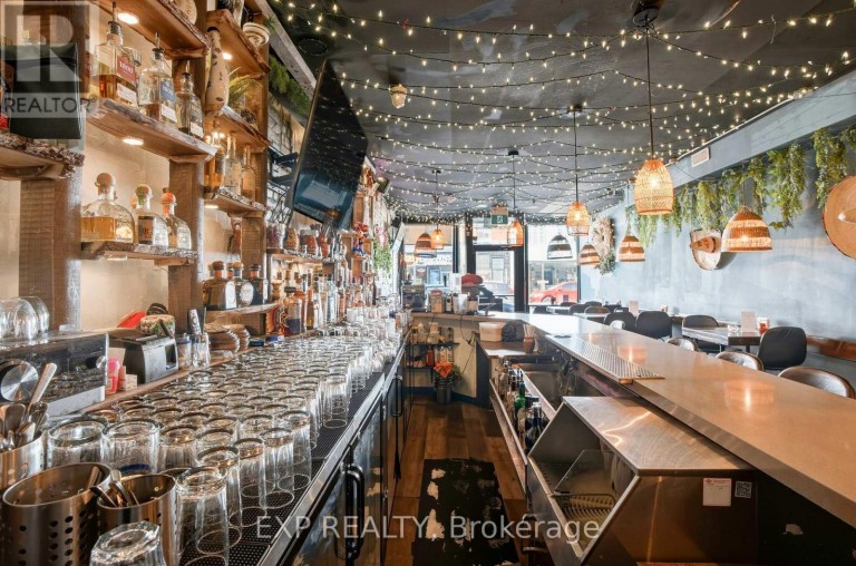 1263 QUEEN STREET W, Toronto (South Parkdale), Ontario, M6K1L5
