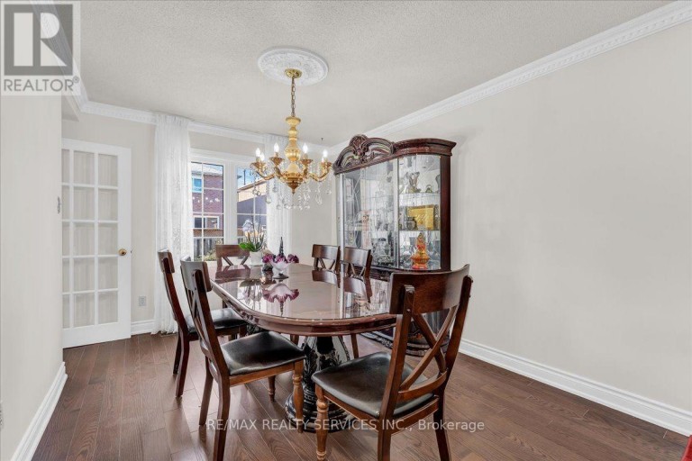 7 DUGGAN DRIVE, Brampton (Fletcher's West), Ontario, L6Y4K8