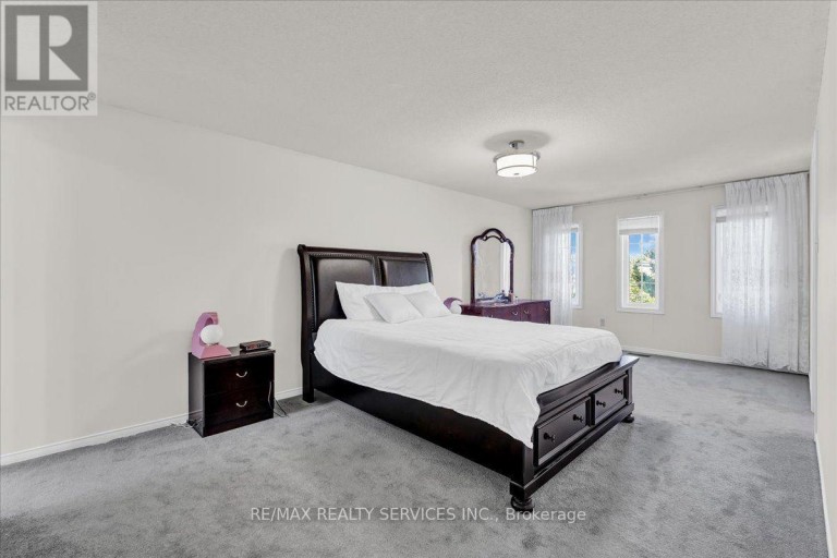 7 DUGGAN DRIVE, Brampton (Fletcher's West), Ontario, L6Y4K8