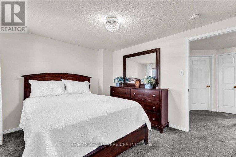 7 DUGGAN DRIVE, Brampton (Fletcher's West), Ontario, L6Y4K8