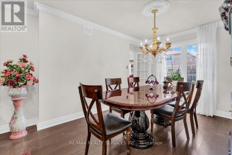7 DUGGAN DRIVE, Brampton (Fletcher's West), Ontario, L6Y4K8