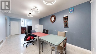 30 CORONADO COURT Toronto (Humbermede) Ontario photo 8