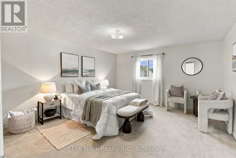 27 FIELD CRESCENT, Ajax (Central East), Ontario, L1Z1B3